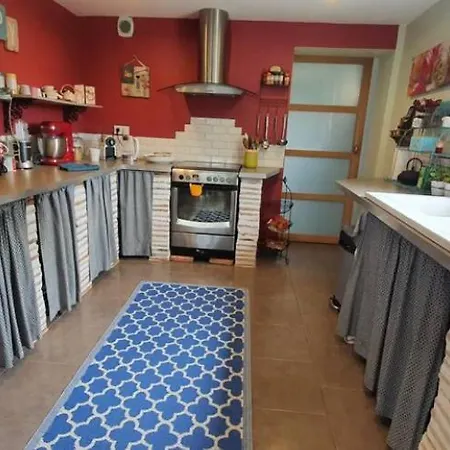 Spacious & Cosy Gite, Swimming Pool Holiday home